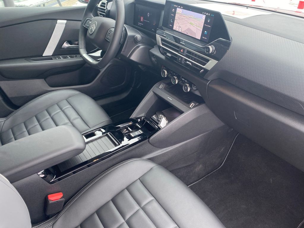 Fahrzeugabbildung Citroën C4 Benzin 130 Automatik MAX *Winter+Techno-Pak*