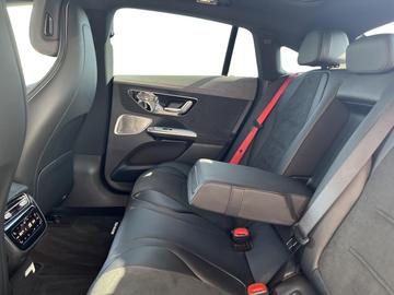 صورة 10 لـ 2022 Mercedes-BENZ EQE