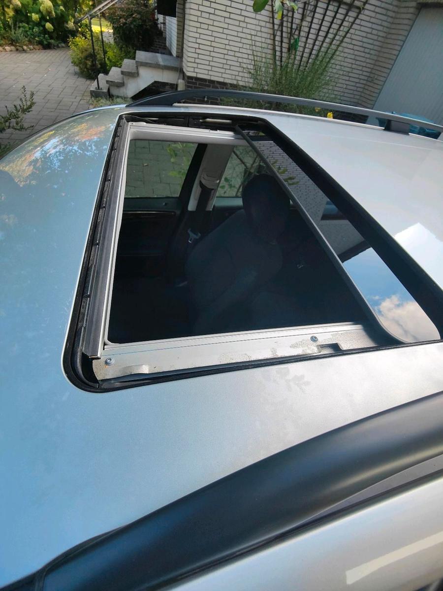 Mercedes-Benz C320 2005 — photo 8