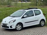 Renault Twingo Twingo 1.2 16V 75 Tüv Neu guter Zustande  - Renault Twingo Gebrauchtwagen in Stuttgart