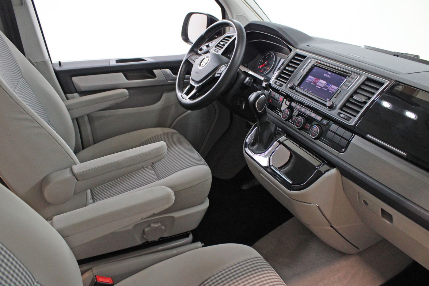 Volkswagen T6 2.0 TDI California Coast Edition AHK RCam ACC foto 17