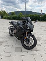 Honda CBR 650 R inkl. Ständer und Originalteile  - HONDA CBR 650