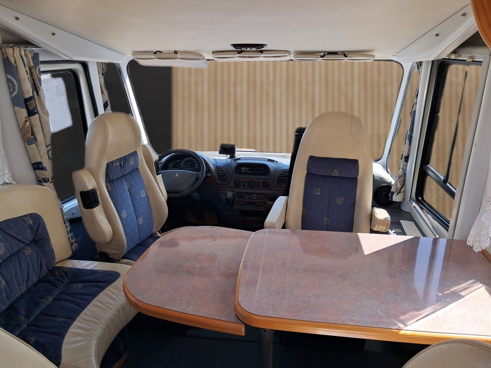 Fahrzeugabbildung LMC Liberty I 6900 SAT+TV, Markise, Fahrradträger