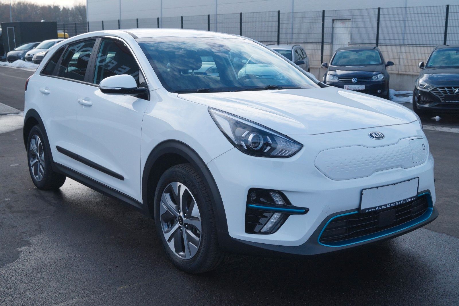 Fahrzeugabbildung Kia Niro 64kwH/150kw/SOH 97%/Wä.Pumpe