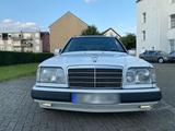 Mercedes-Benz W124 220E Kombi | H-Kennzeichen - gebrauchte Mercedes-Benz 220 aus dem Jahr 1994