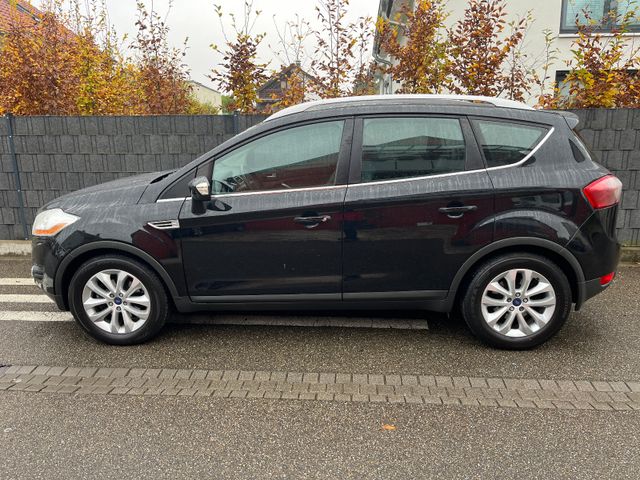 Ford Kuga Titanium, guter Zustand-------Allradantrieb