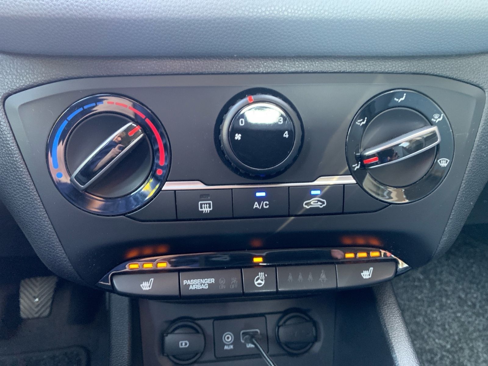 Fahrzeugabbildung Hyundai i20 1.0 Trend blue Kamera Sitzheizung