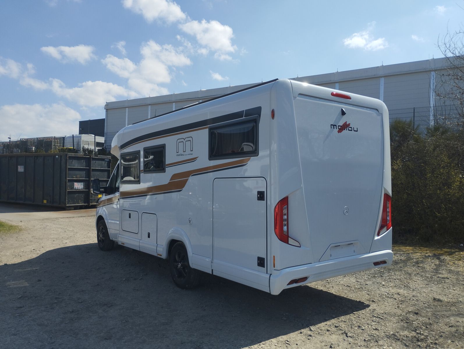 Fahrzeugabbildung Malibu T 450 RB LE comfort Dachklimaanlage geschenkt