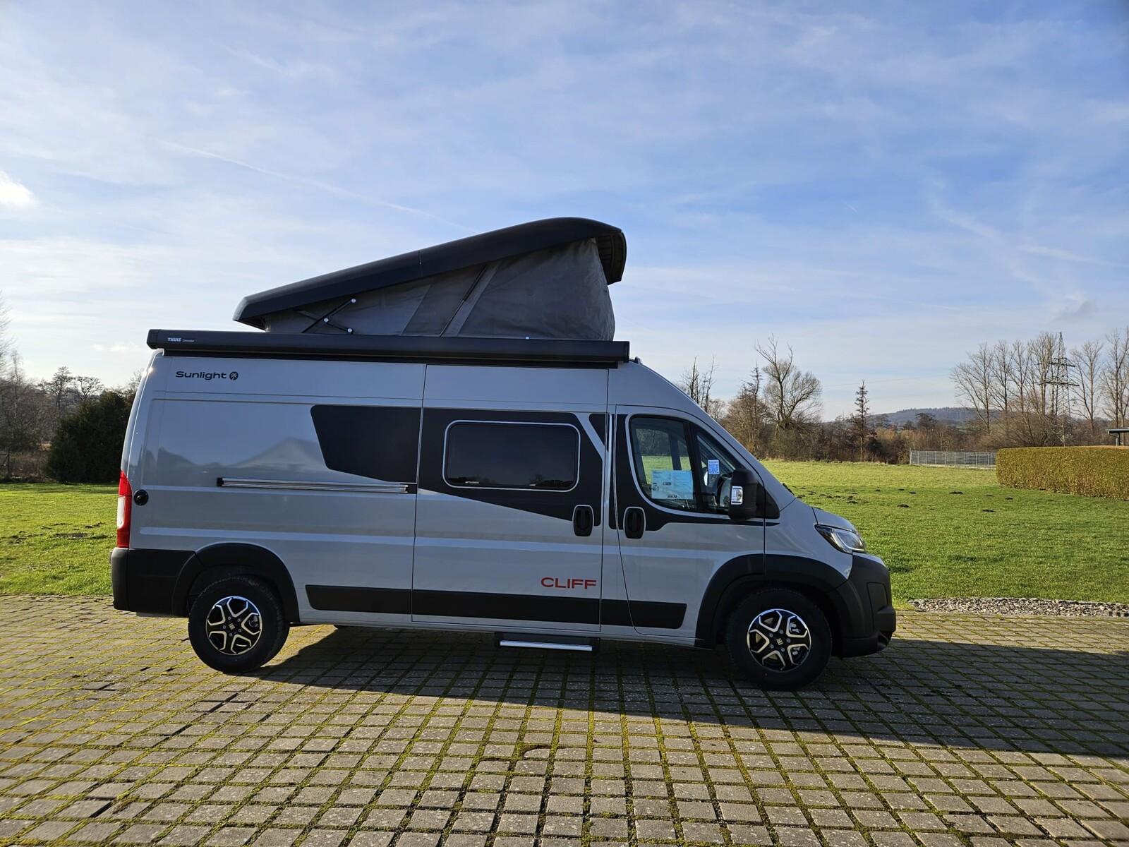 Sunlight Adventure Cliff 602 Fiat/Aufstelldach/Längsbett