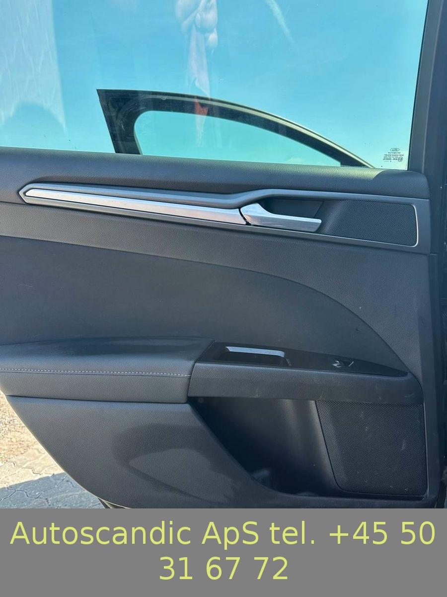 Ford Mondeo 2015 — photo 28