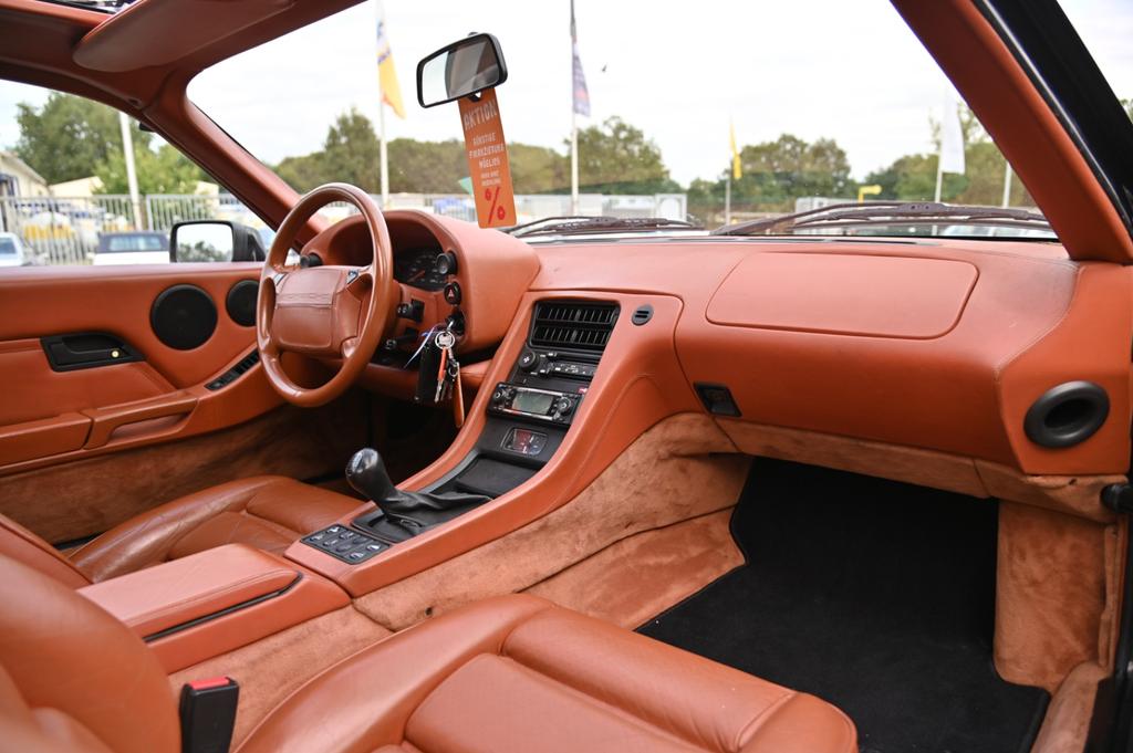 Porsche 928