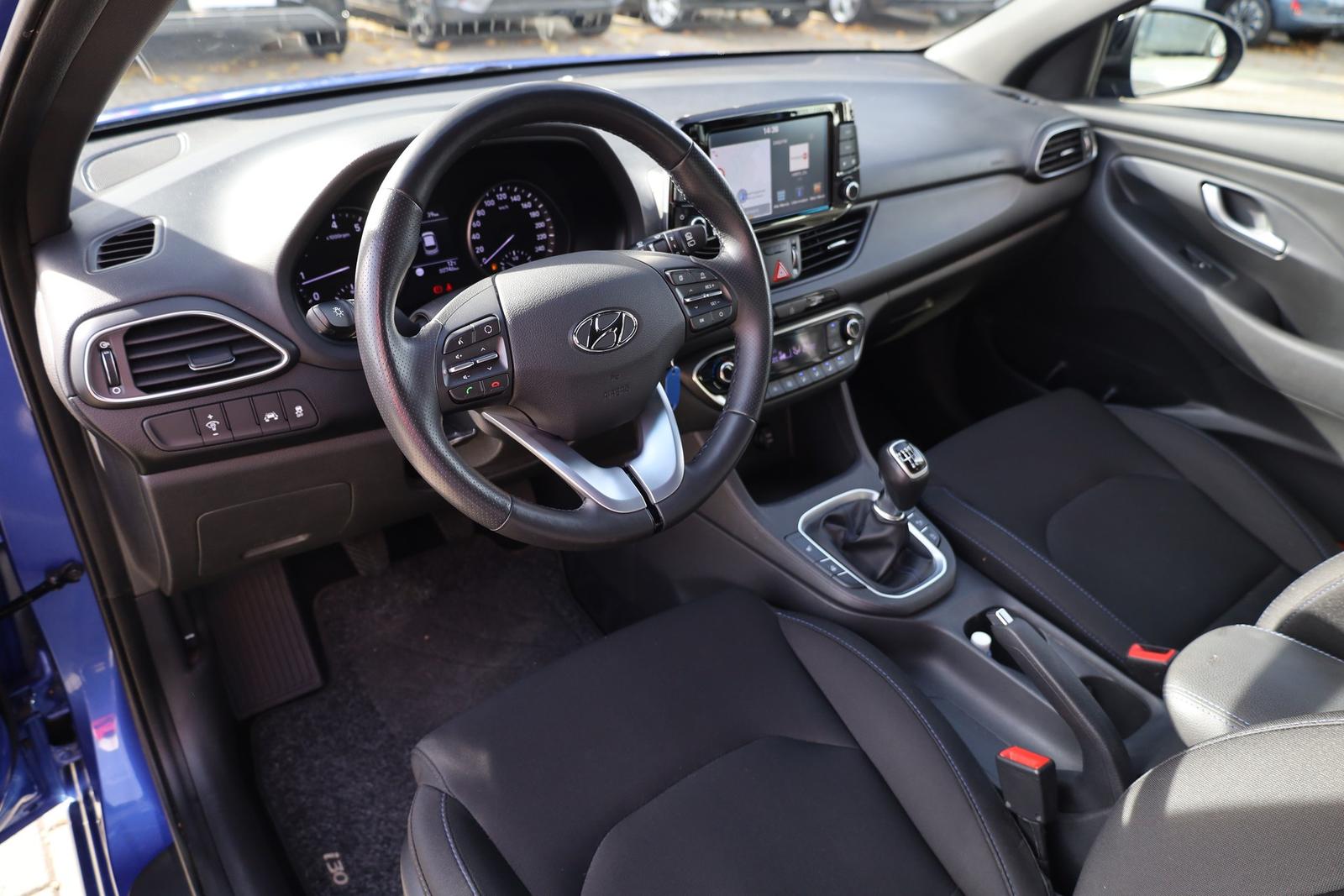 Hyundai i30 1.4 T-GDI Passion + LED Navi Kamera DAB USB