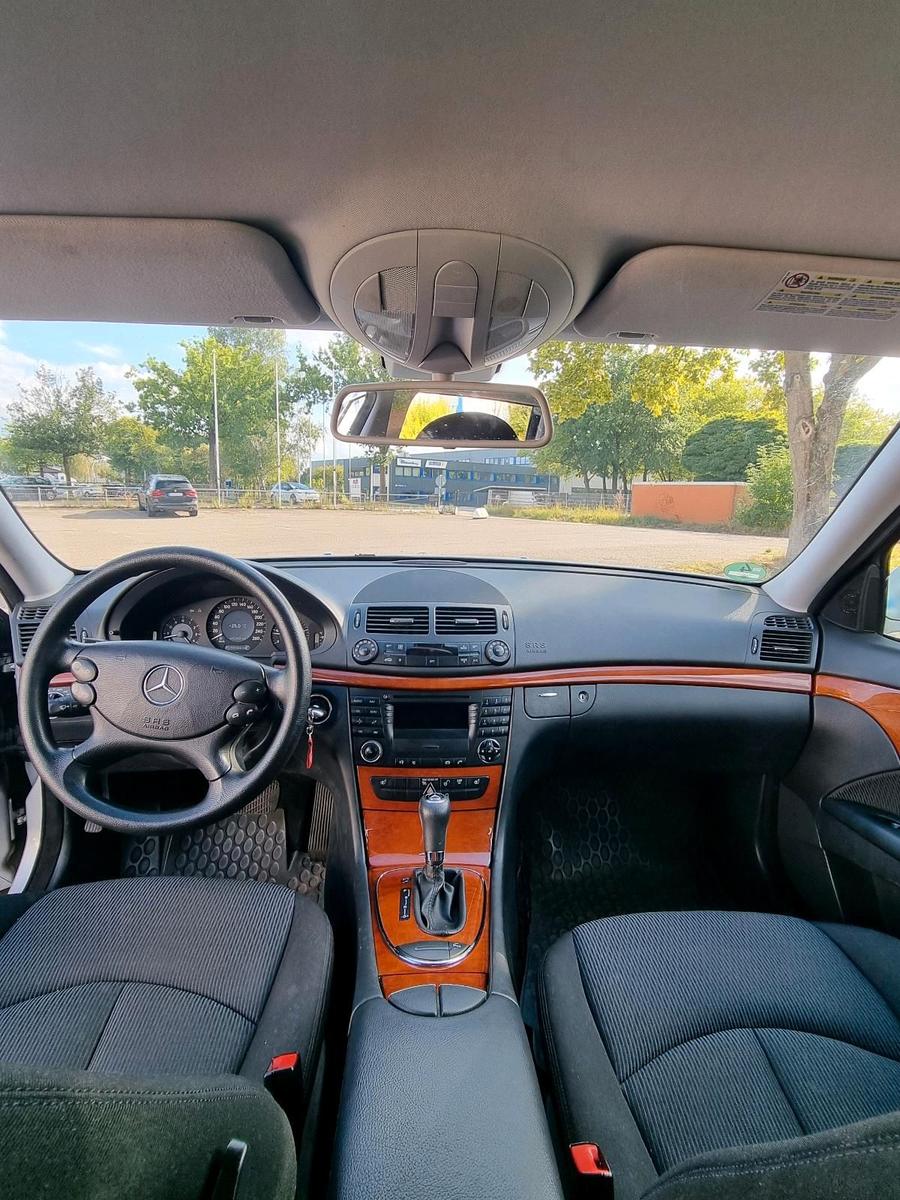 Mercedes-Benz E200 2008 — photo 6