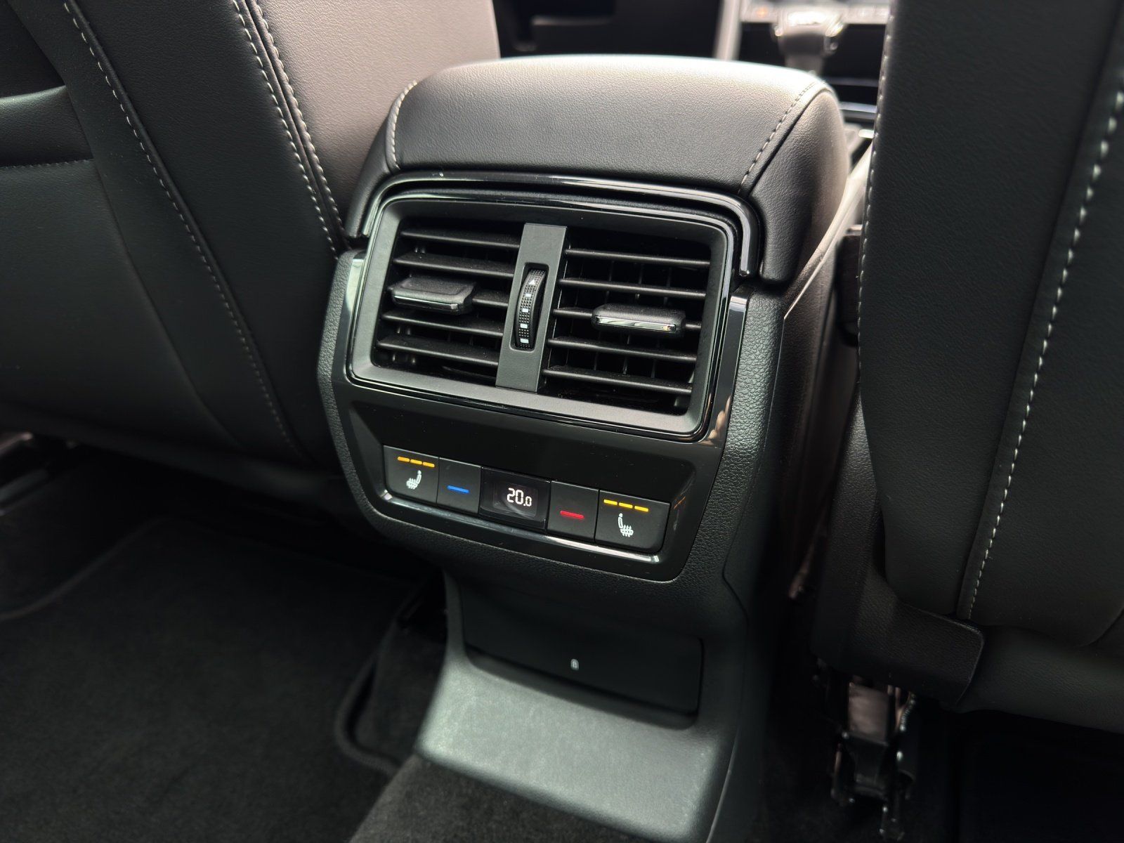 Fahrzeugabbildung SKODA Kodiaq 2.0 TDI Sportline 4x4/PANO/AHK/KAMERA/ACC