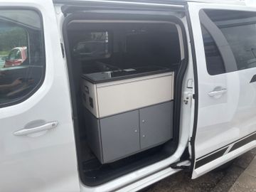 Fahrzeugabbildung Toyota Crosscamp Aufstelldach Navi RFK uvm