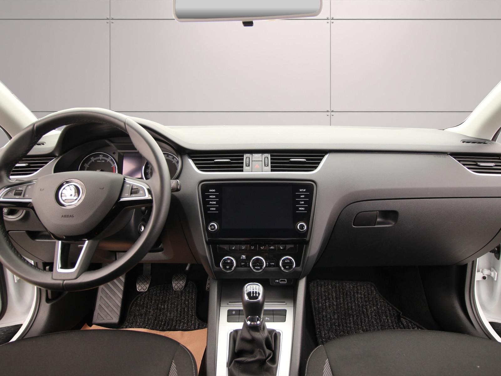 Skoda Octavia Combi 1.5 TSI Ambition SITZHEIZUNG+TEMPO