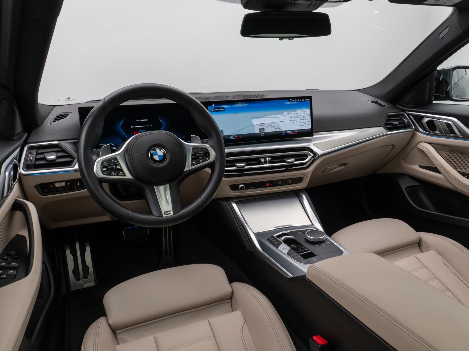 Fahrzeugabbildung BMW M440i xD GC Glasdach Laser 360°HUD DAB HiFi ACC