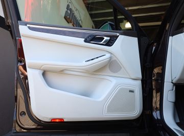 Porsche Macan - 9