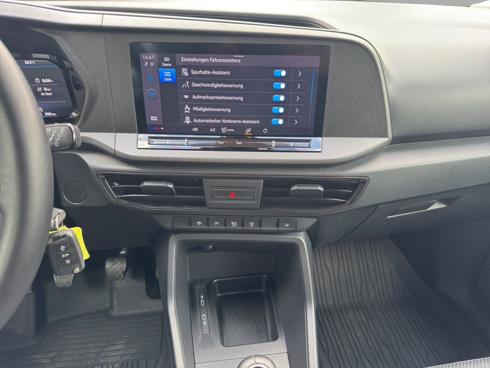 Fahrzeugabbildung Ford Tourneo Connect 2.0 Trend AHK/PDC/TEMPOMAT/NAVI/