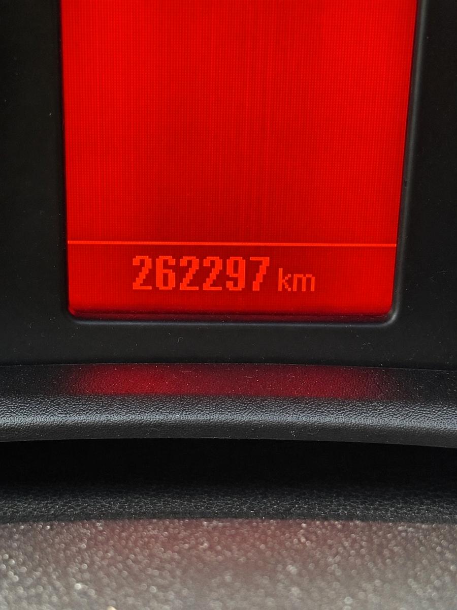 Opel Astra 2015 — photo 13