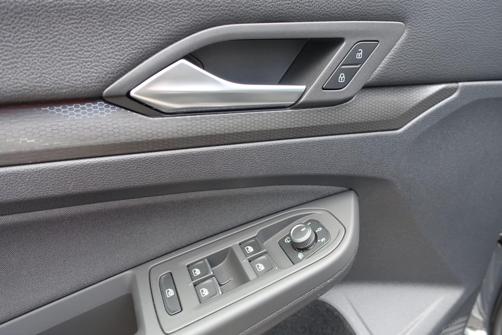 Volkswagen Golf VIII Lim. GTI ACC LED Garantie, миниатюра 11