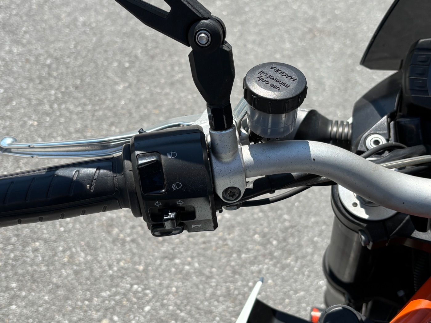 Fahrzeugabbildung KTM 990 Super Duke R