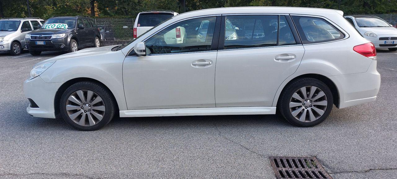 Subaru Legacy 2011 — photo 8