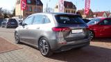 Mercedes-Benz B180 LED Navi Tempomat Kamera DAB Totwinkel USB - Mercedes-Benz in Halle: 180