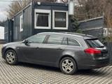 Opel Insignia A Sports Tourer*KLIMA*NAVI*TÜV*PDC*MFL* - Opel Insignia: Sports Tourer