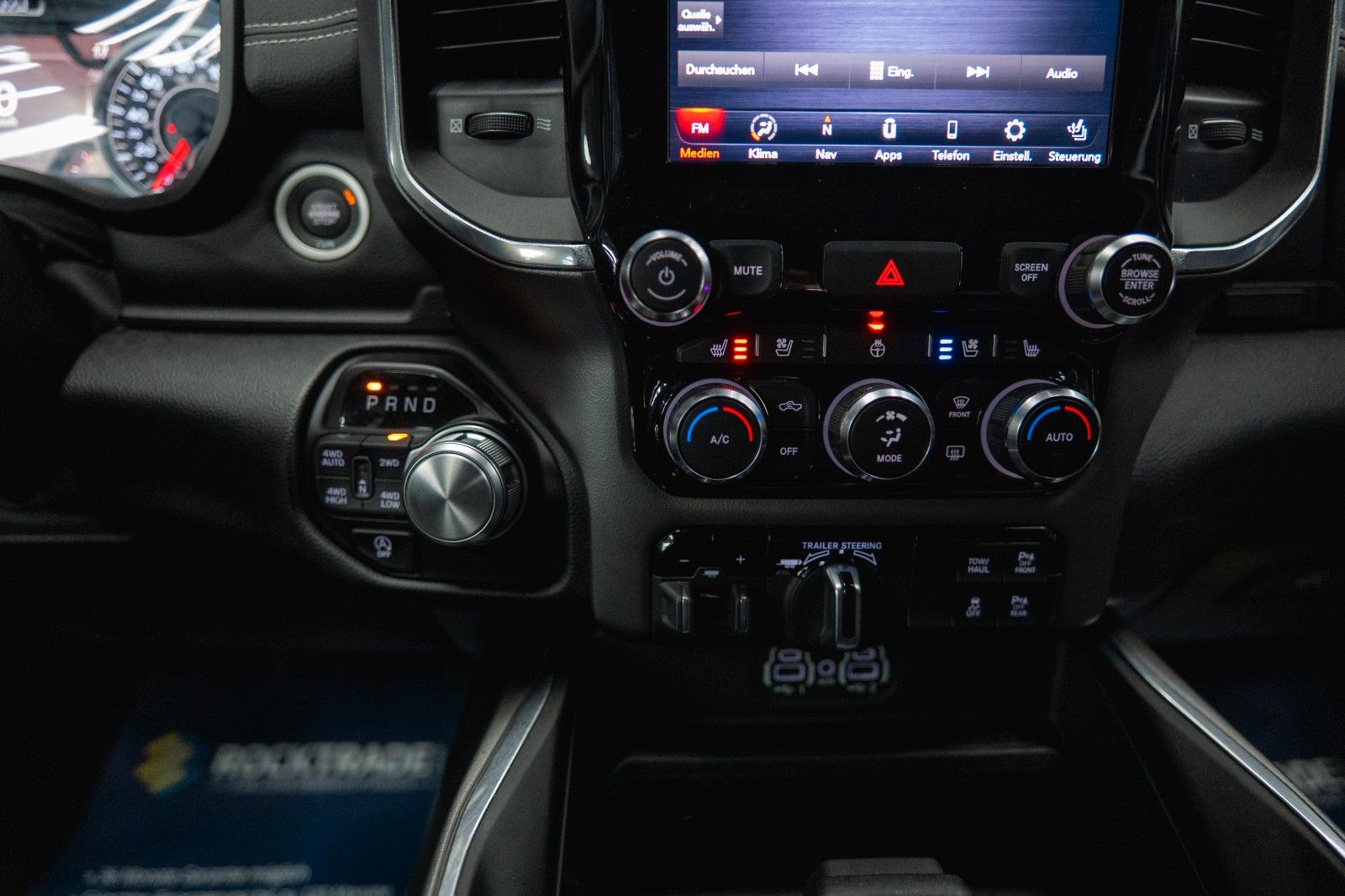 Fahrzeugabbildung Dodge RAM 5.7 V8 HEMI 4x4 NIGHT-Edition LARAMIE Sport