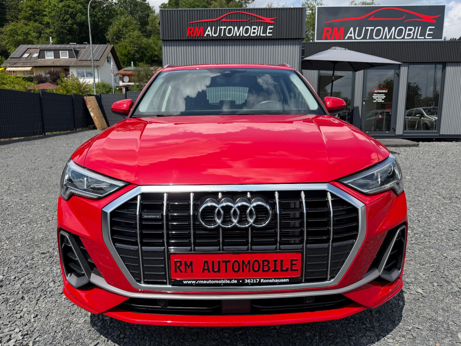 AUDI Q3 40 TFSI quattro S line NAVI/AHK/LED – Foto 2
