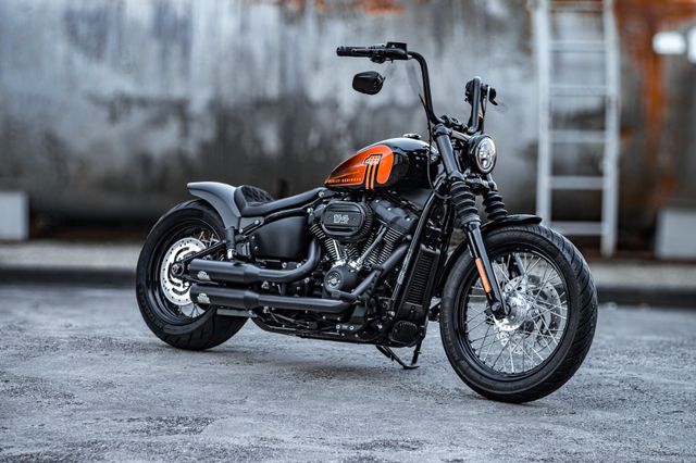 Harley-Davidson FXBBS Street Bob Custom - J&H komplett - TOP!