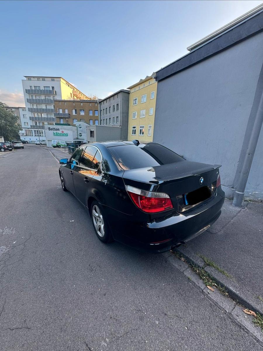 BMW 525