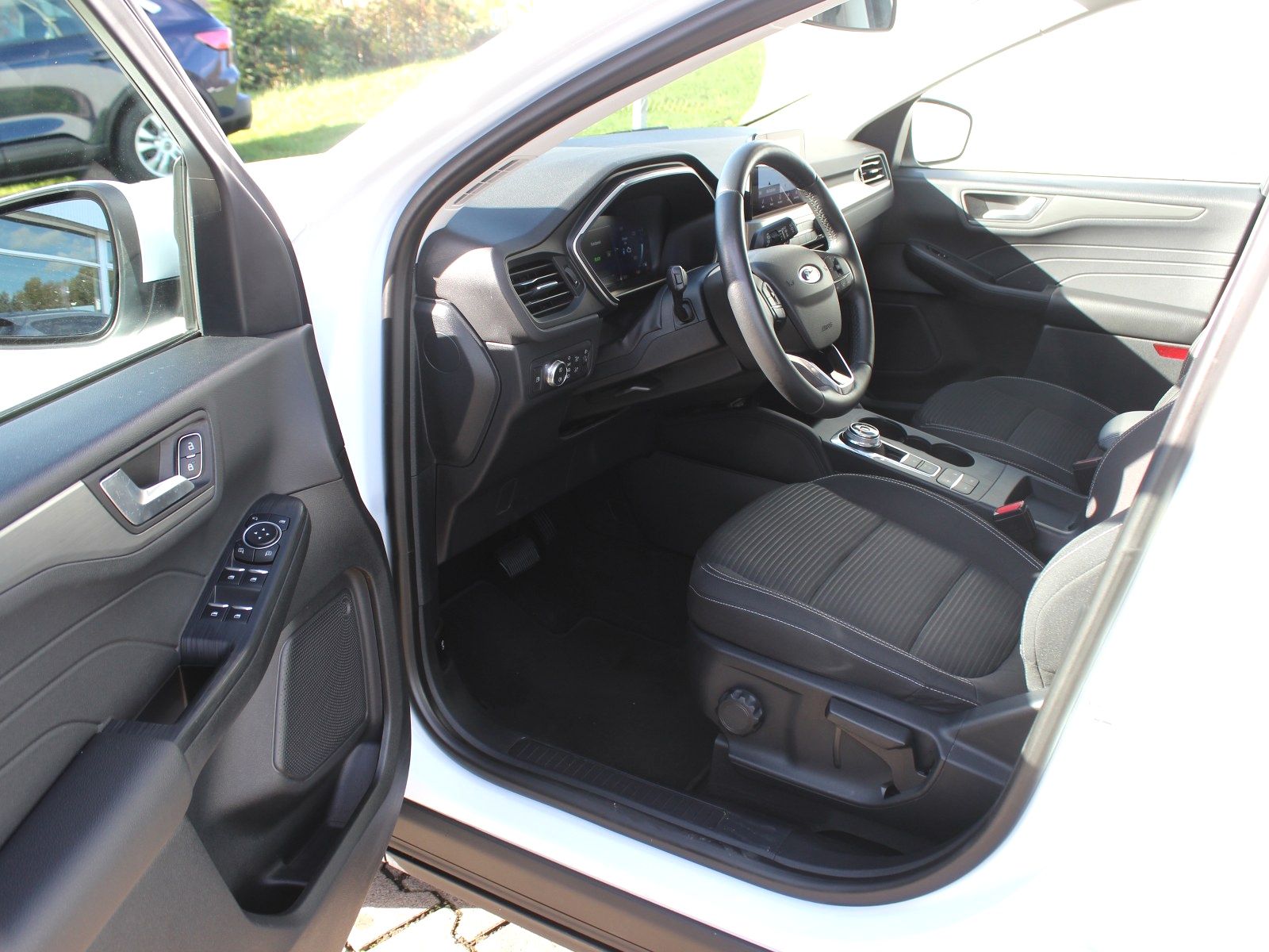 Fahrzeugabbildung Ford Kuga Plug-In Hybrid Titanium 2,5 Duratec