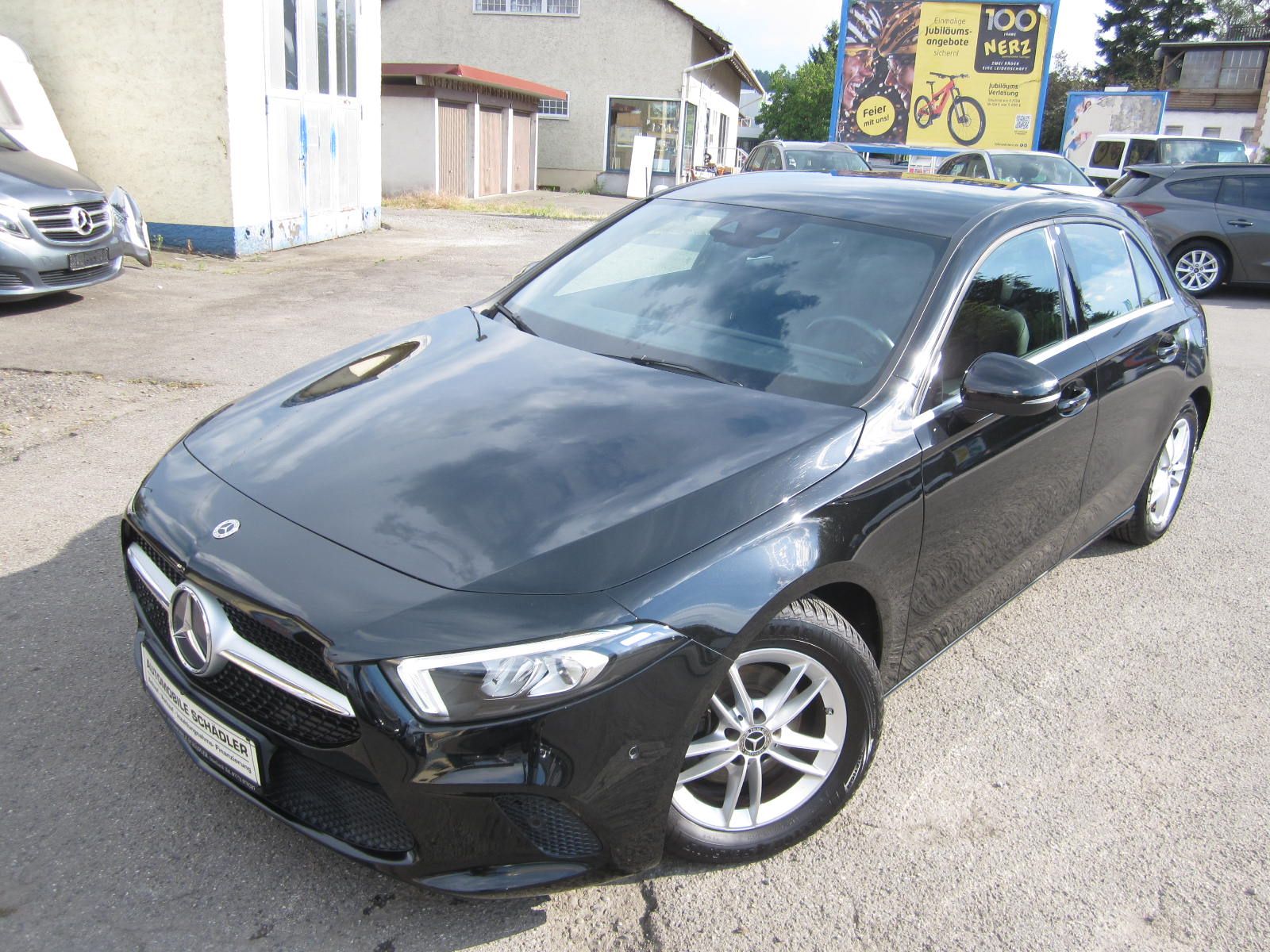 MERCEDES-BENZ A 180 d ~ Automatik ~ Navi ~ Avantgarde