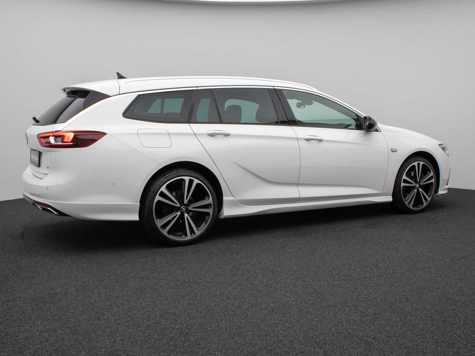 Fahrzeugabbildung Opel Insignia B Sports Tourer GS Line Plus 4x4 Kamera