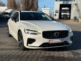 Volvo V60 T6 Recharge Plug-In Hybrid AWD Navi* LED* - Volvo V60 Recharge Gebrauchtwagen