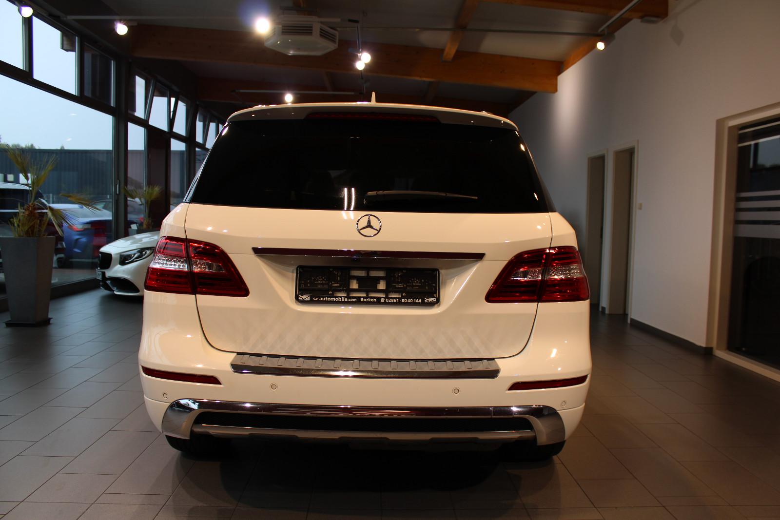 Mercedes-Benz ML 350 CDI AMG Line 4Matic AHK Navi PDC