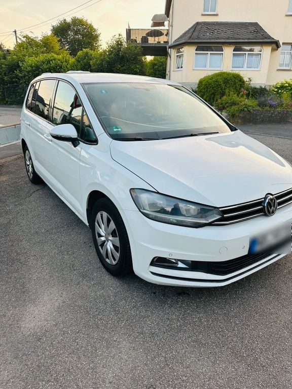 Image of Volkswagen Touran