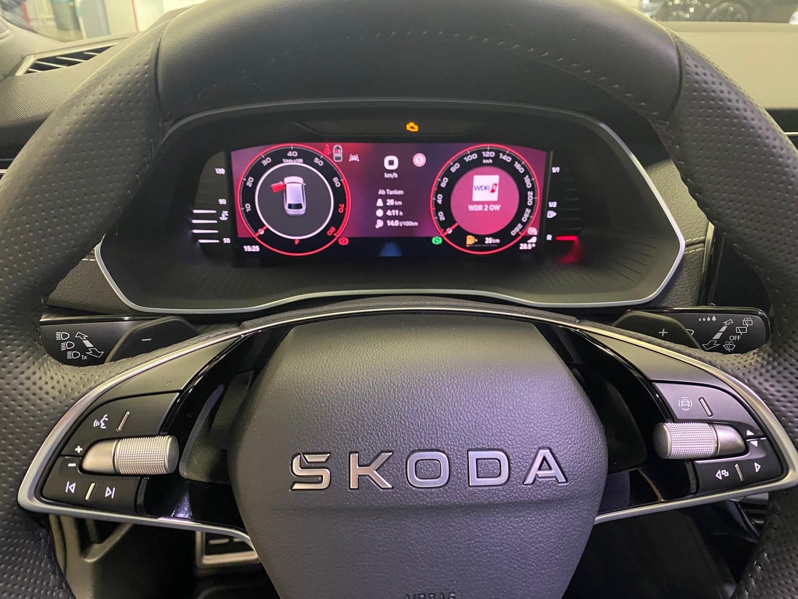 Fahrzeugabbildung SKODA Octavia 1.5 TSI DSG mHEV SPORTLINE+MATRIX+ACC+++