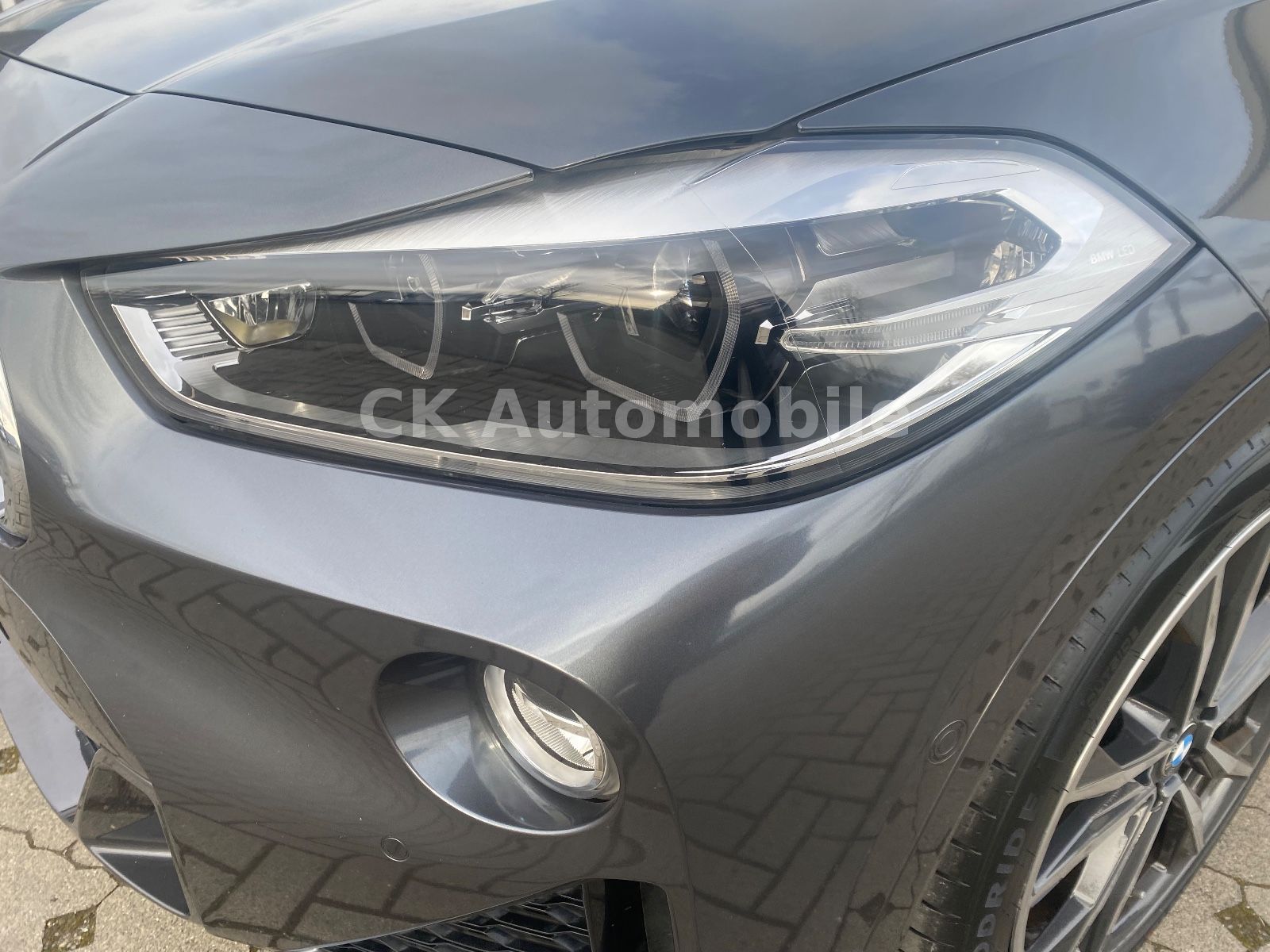 Fahrzeugabbildung BMW X2 sDrive 20 i M Sport/Navi/Pano/Head-Up/LED/Kam