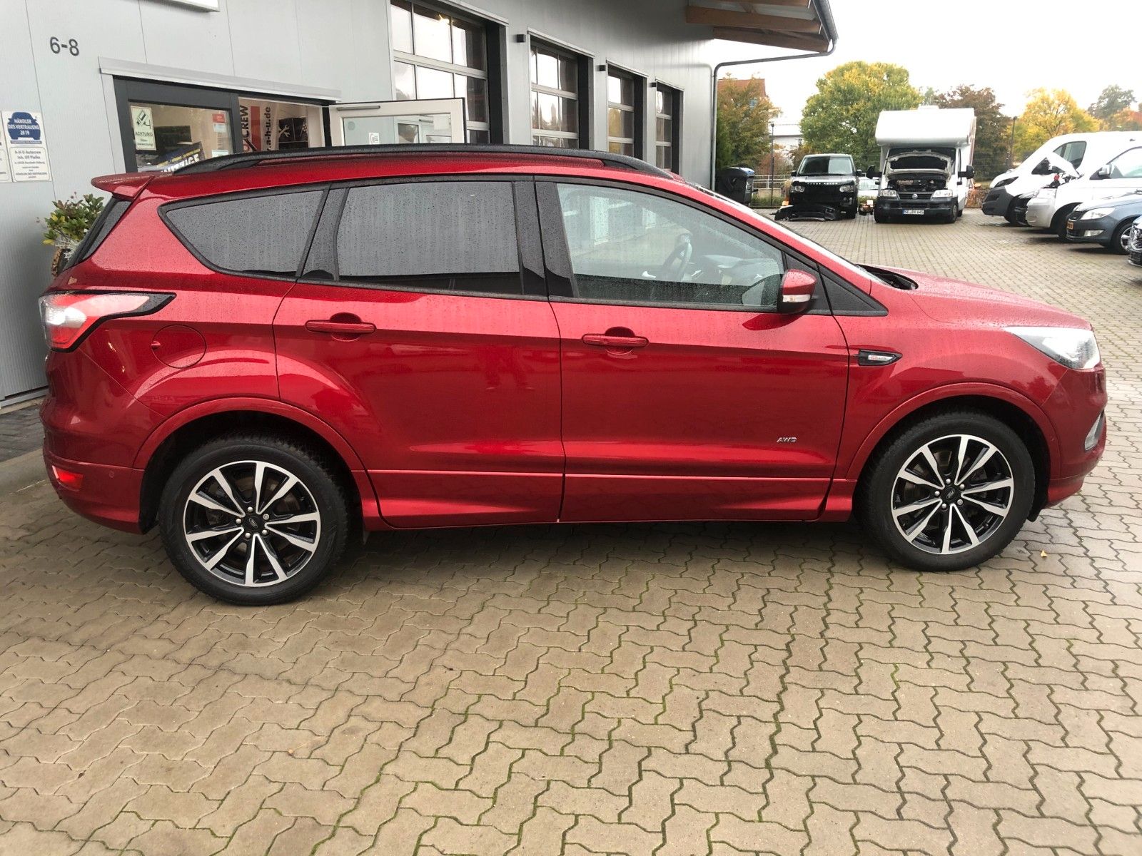 Fahrzeugabbildung Ford Kuga ST-Line 1.6 Automatik / Schiebedach
