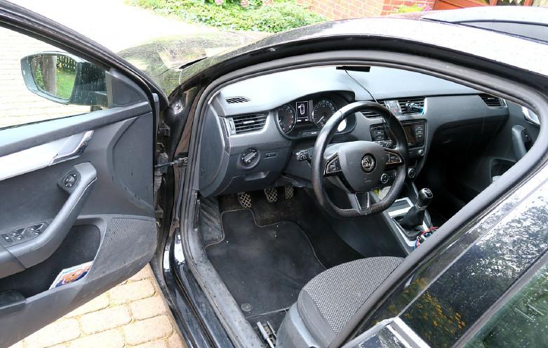 Skoda Octavia 2015 — interior