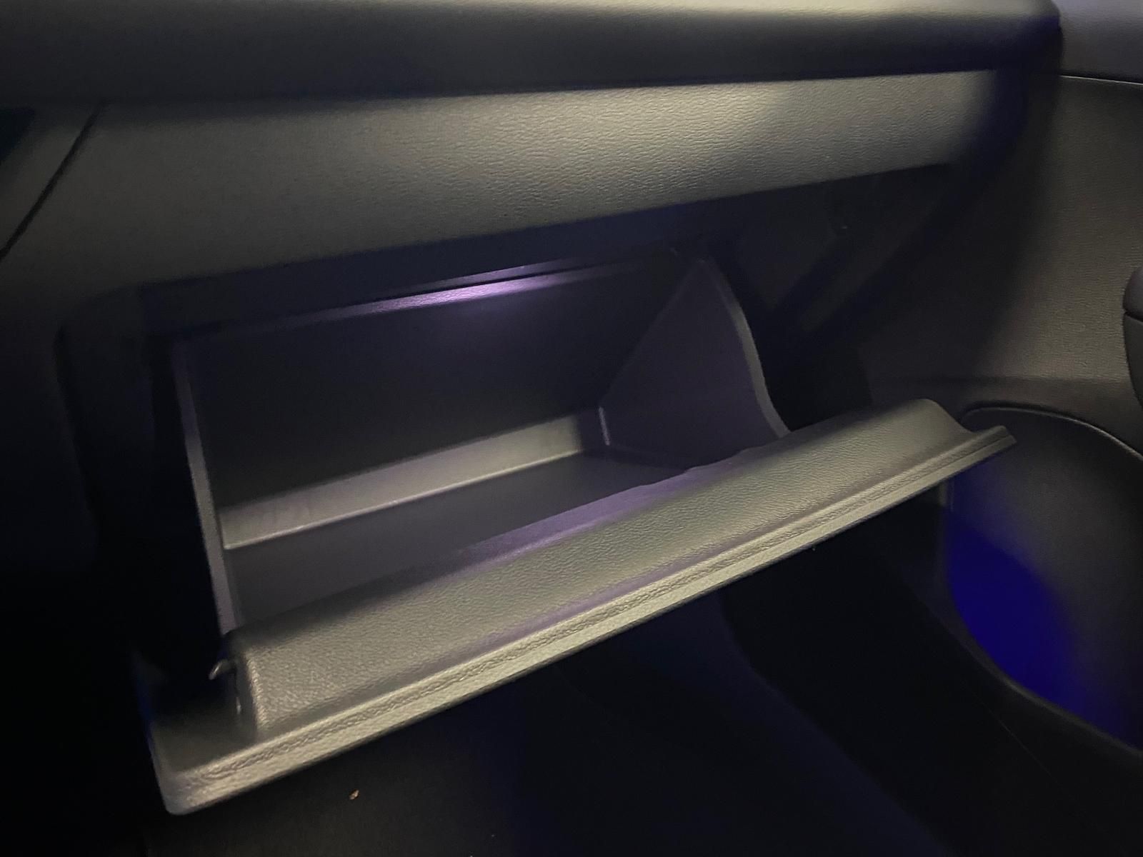 Fahrzeugabbildung Volkswagen T-Roc 1.5 eTSI R-Line NEUES MODELL AHK+ACC+KAMER