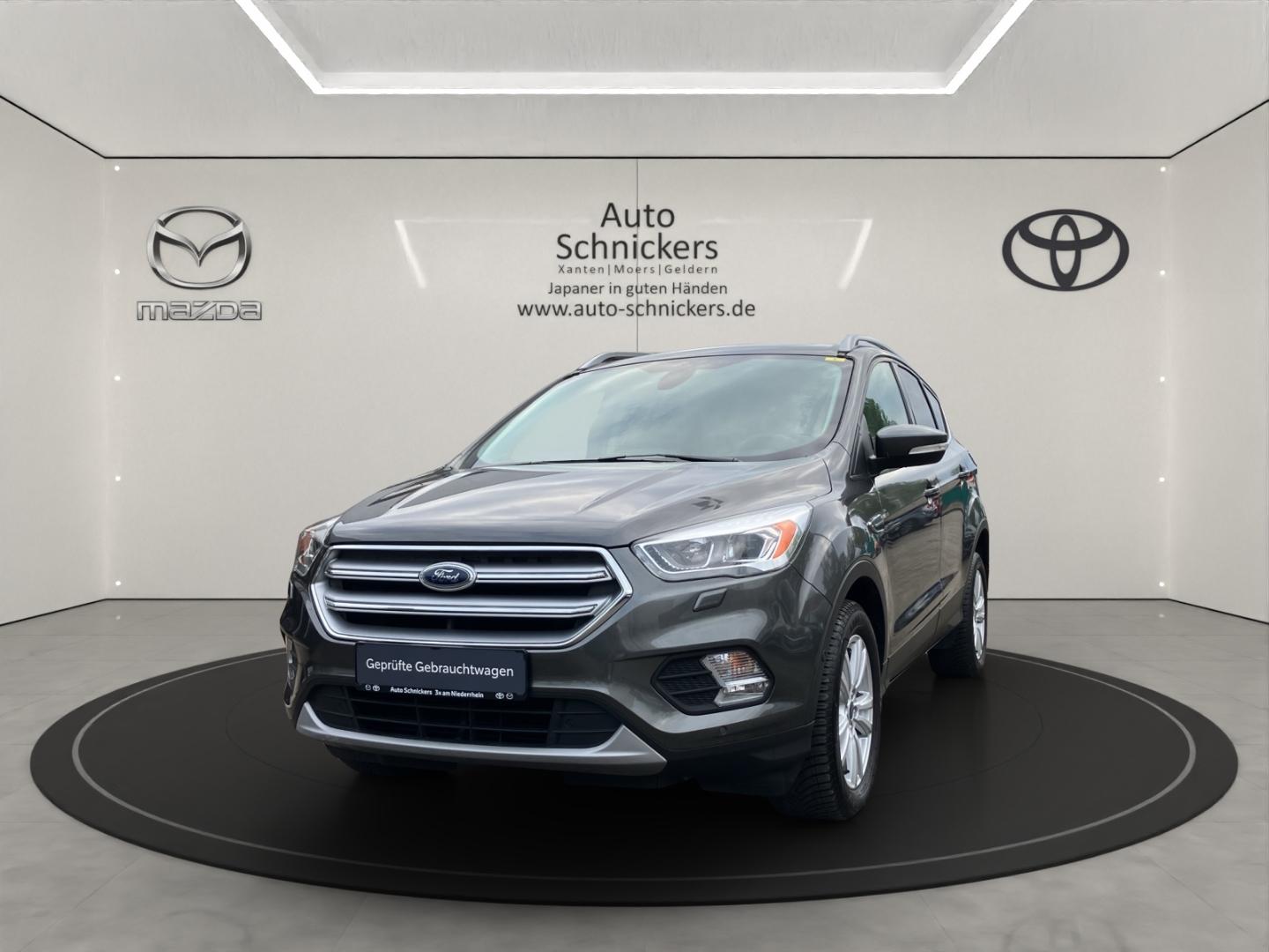 Ford Kuga Titanium+PANO+AHK+GJ-RÄDER !!