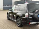 Mitsubishi Pajero 3,2 DI-D 4WD Diamant Edition Automati... - Mitsubishi: 7 Sitzer