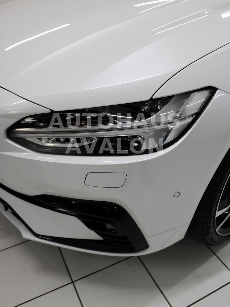 Volvo V90 AWD*Ultimate Dark*R-Design~B&W®~PANO~FOUR-C foto 13