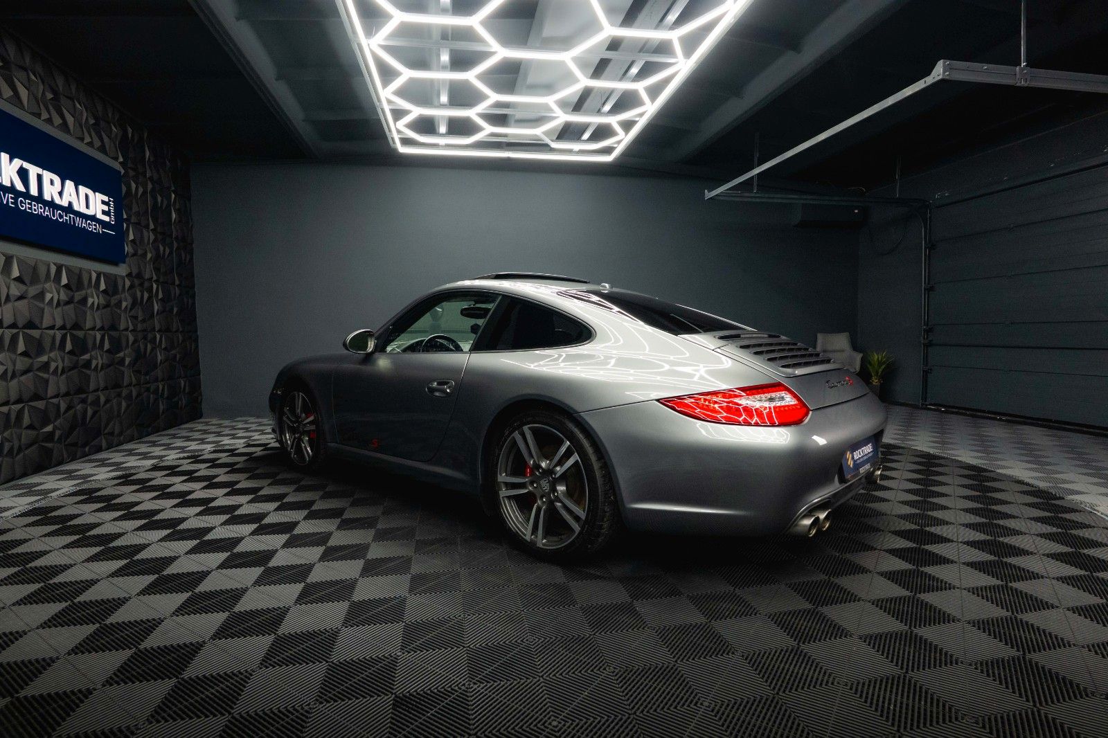 Fahrzeugabbildung Porsche 997.2 911 Carrera S Coupe Sport Chrono+ Bi-Xenon