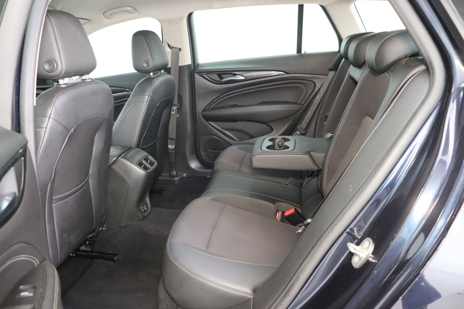 Fahrzeugabbildung Opel Insignia Grand Sport 4x4 * AHK