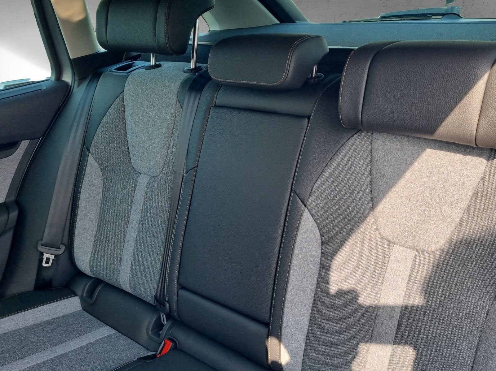 Fahrzeugabbildung SKODA Octavia Combi 1.5 TSI mHEV Balance AHK Li/Si+